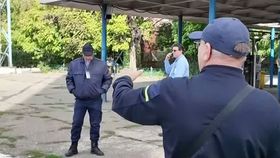 VIDEO Proteste la Combinatul Siderurgic din Galați. Muncitorii în șomaj tehnic cer răspunsuri și salarii
